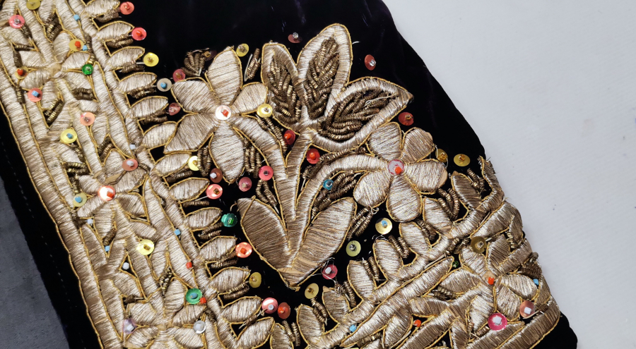 GÜMÜŞ SIRMA İŞÇİLİKLİ ANTİKA YELEK