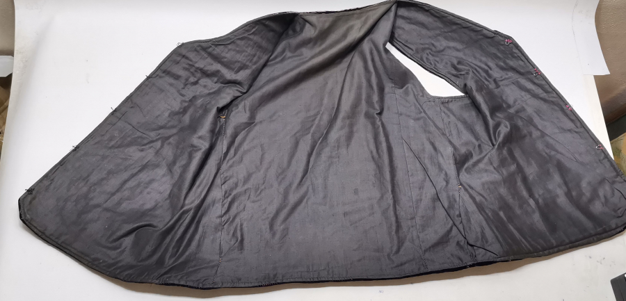 GÜMÜŞ SIRMA İŞÇİLİKLİ ANTİKA YELEK