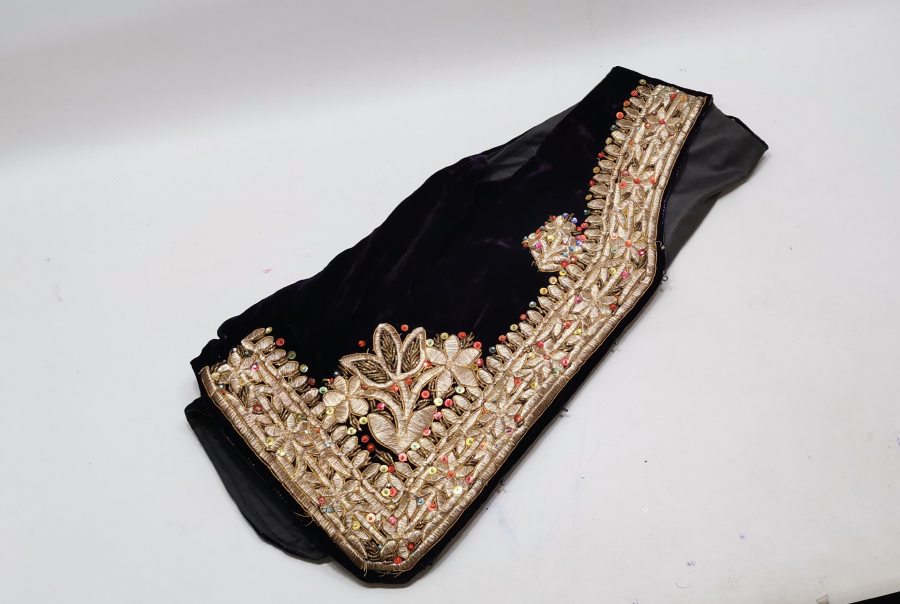 GÜMÜŞ SIRMA İŞÇİLİKLİ ANTİKA YELEK