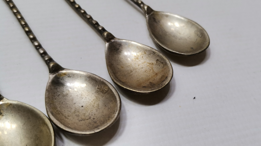 İÇLERİ DAMGALI ANTİKA ÇAY KAŞIĞI TAKIMI