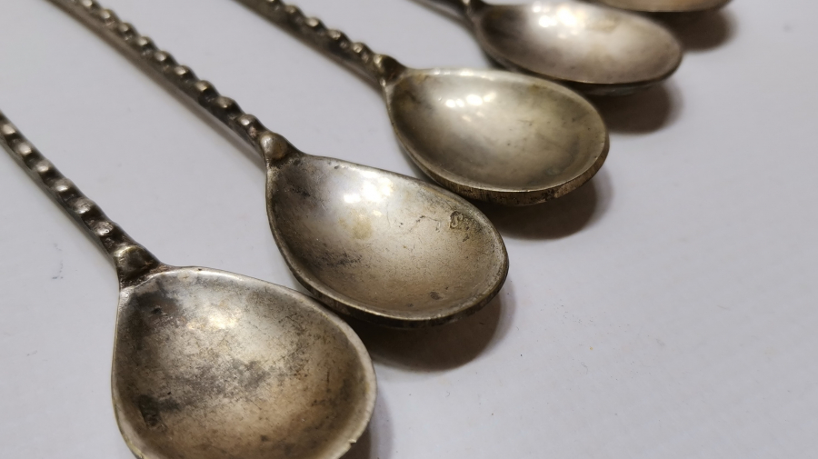 İÇLERİ DAMGALI ANTİKA ÇAY KAŞIĞI TAKIMI