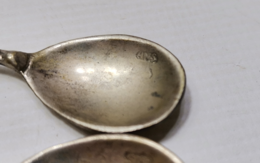 İÇLERİ DAMGALI ANTİKA ÇAY KAŞIĞI TAKIMI