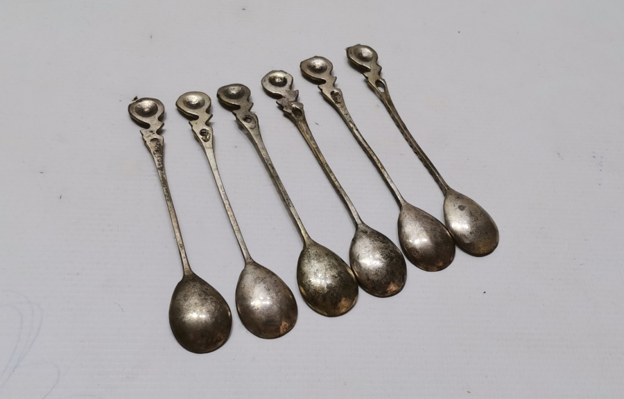 İÇLERİ DAMGALI ANTİKA ÇAY KAŞIĞI TAKIMI