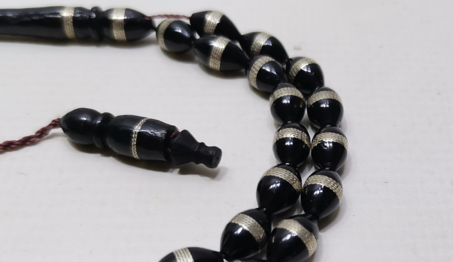 KUKA ÜZERİ GÜMÜŞ SARMA İŞÇİLİKLİ TESPİH