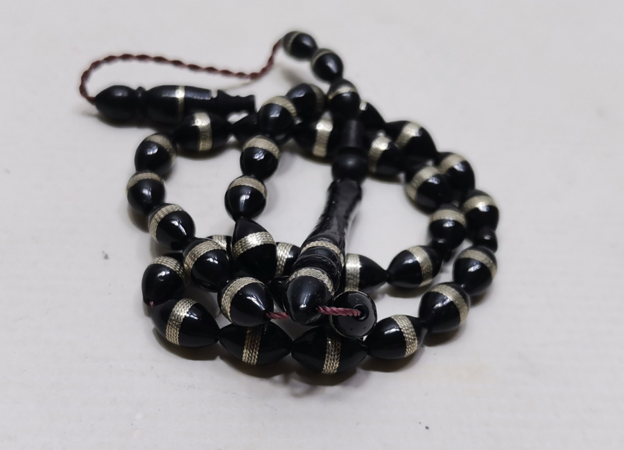 KUKA ÜZERİ GÜMÜŞ SARMA İŞÇİLİKLİ TESPİH