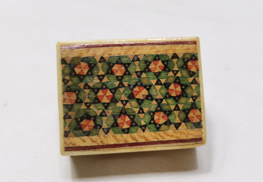 MARKÜTERİ İŞÇİLİKLİ ANTİKA KİBRİTLİK