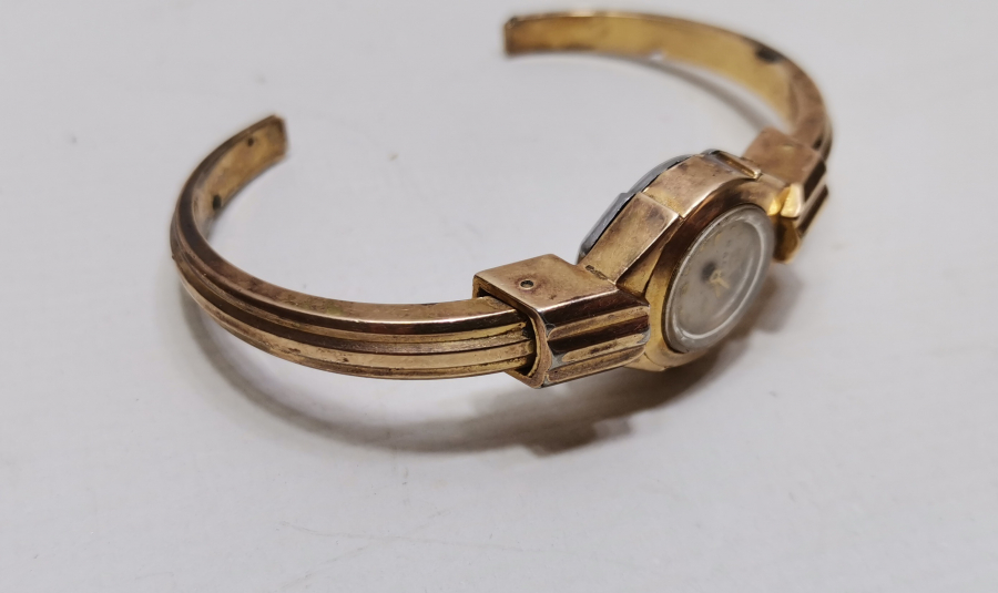 NACAR MARKA ALTIN KAPLAMA NADİR KOL SAATİ