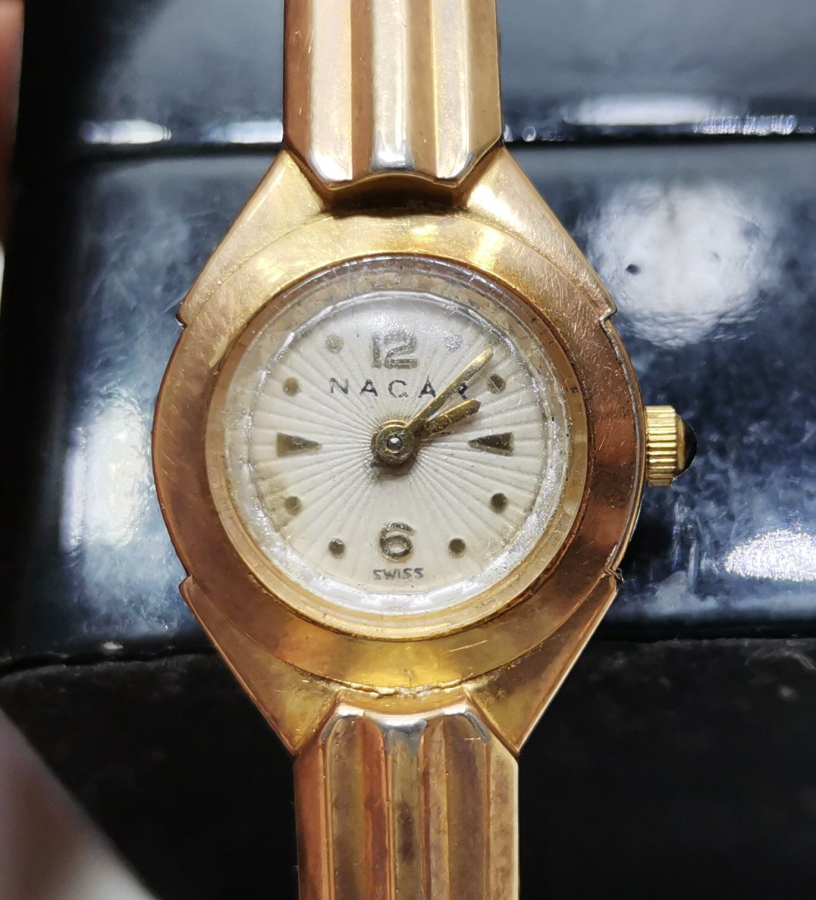 NACAR MARKA ALTIN KAPLAMA NADİR KOL SAATİ