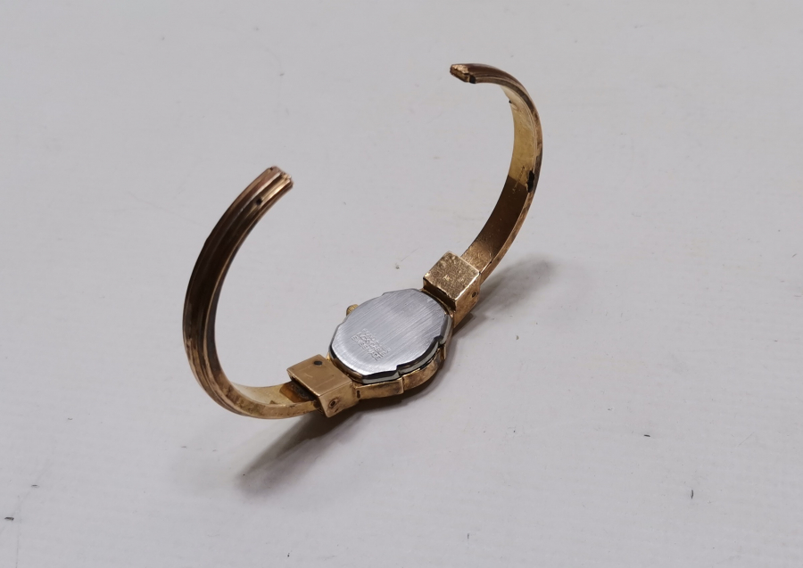 NACAR MARKA ALTIN KAPLAMA NADİR KOL SAATİ