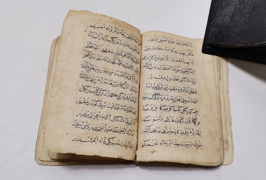 OSMANLI DÖNEMİ EL YAZMA MEHMET BİN PİR ALİ'NİN İNTİKADİ BİR KİTABI