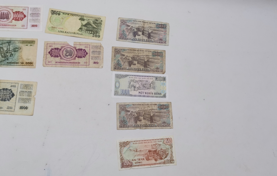 ANTİKA YABANCI KAĞIT PARA LOTU