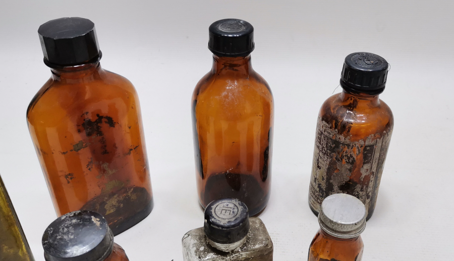 ECZACILIK TARİHİ - ANTİKA CAM İLAÇ ŞİŞESİ LOTU