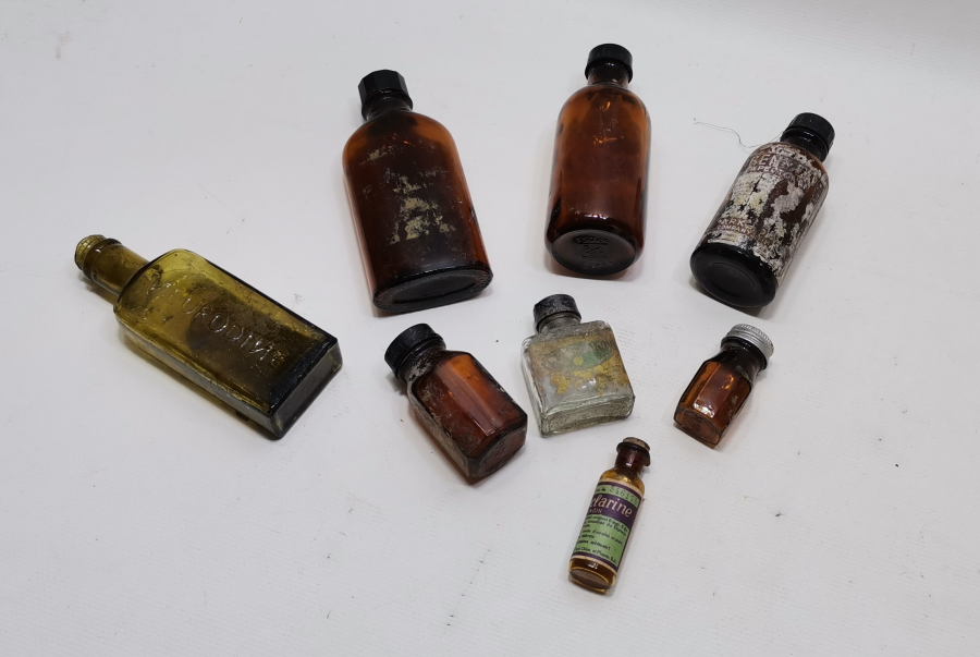 ECZACILIK TARİHİ - ANTİKA CAM İLAÇ ŞİŞESİ LOTU