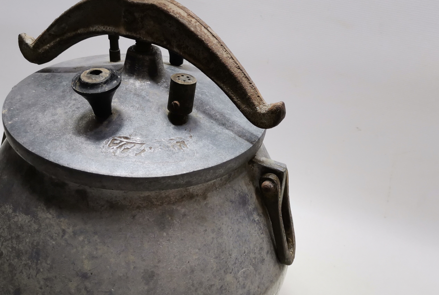 İLK YAPILAN DÜDÜKLÜ TENCERE MODELİ