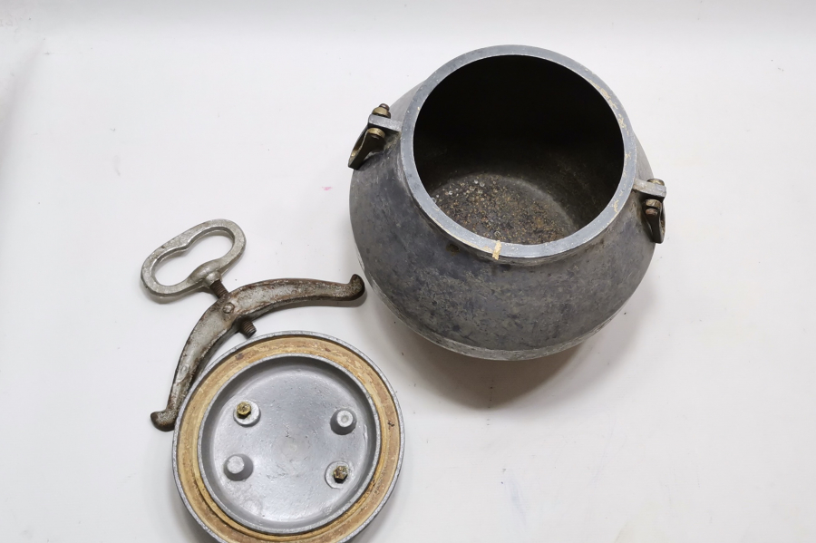 İLK YAPILAN DÜDÜKLÜ TENCERE MODELİ