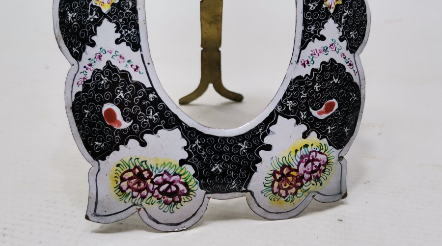 MİNE İŞÇİLİKLİ ANTİKA ÇERÇEVE