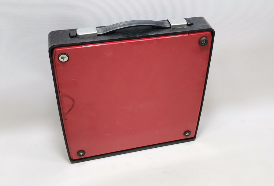 ORJİNAL KUTUSUNDA ANTİKA SEYAHAT DAKTİLOSU