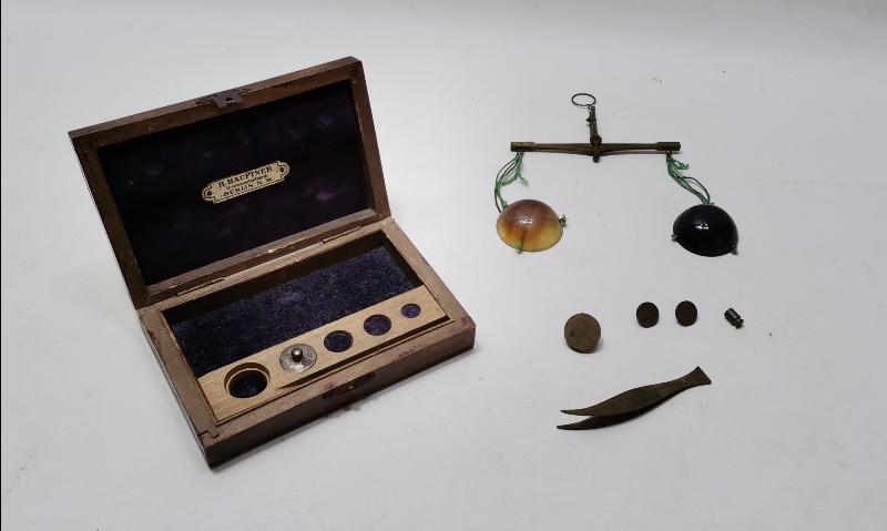 ORJİNAL KUTUSUNDA BAĞA KEFELİ KUYUMCU TERAZİSİ 