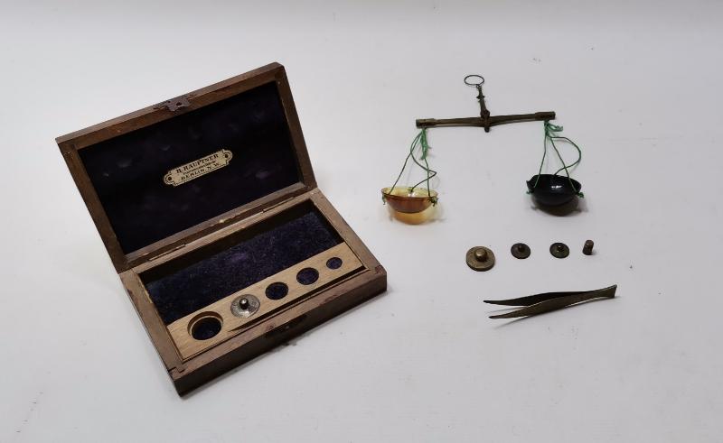 ORJİNAL KUTUSUNDA BAĞA KEFELİ KUYUMCU TERAZİSİ 