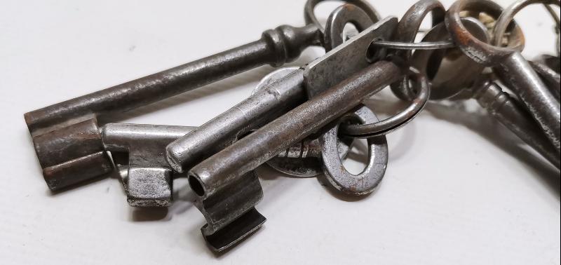 ANTİKA ANAHTAR LOTU