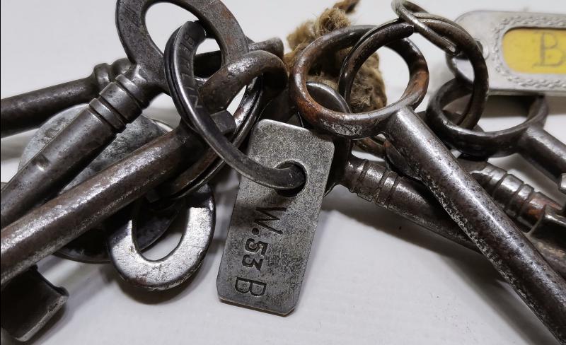 ANTİKA ANAHTAR LOTU