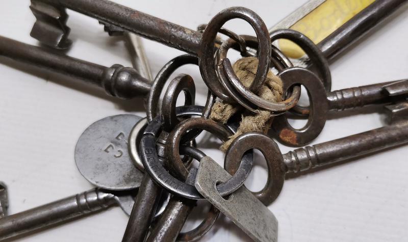 ANTİKA ANAHTAR LOTU