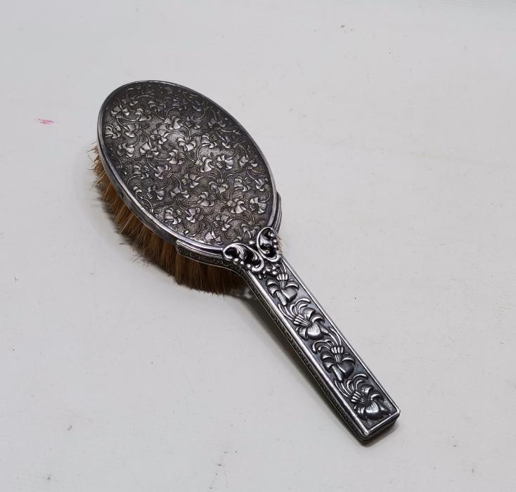 ANTİKA GÜMÜŞ KAPLAMA ELBİSE FIRÇASI 