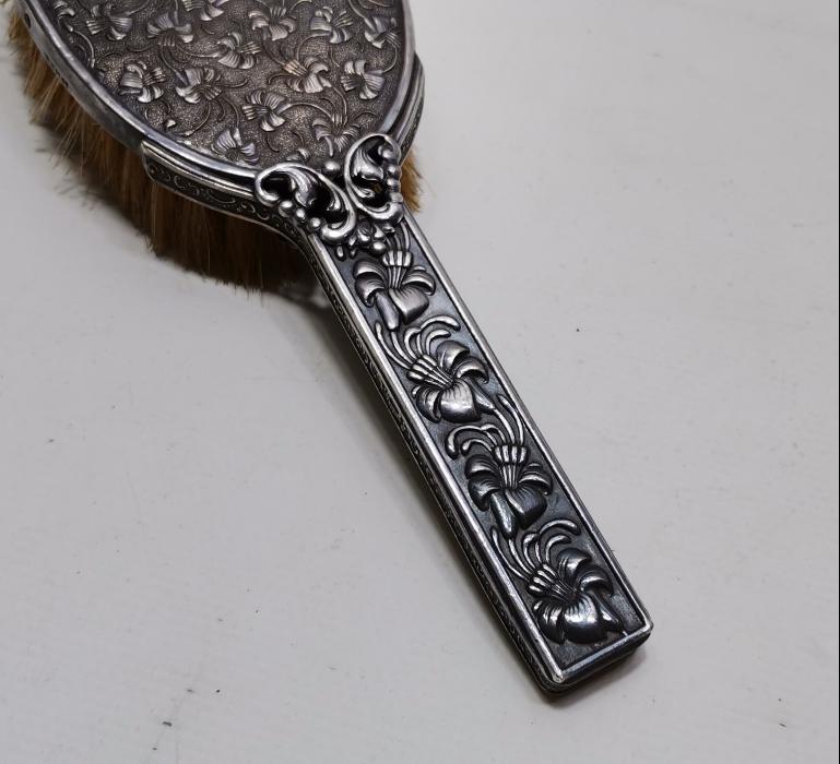 ANTİKA GÜMÜŞ KAPLAMA ELBİSE FIRÇASI 