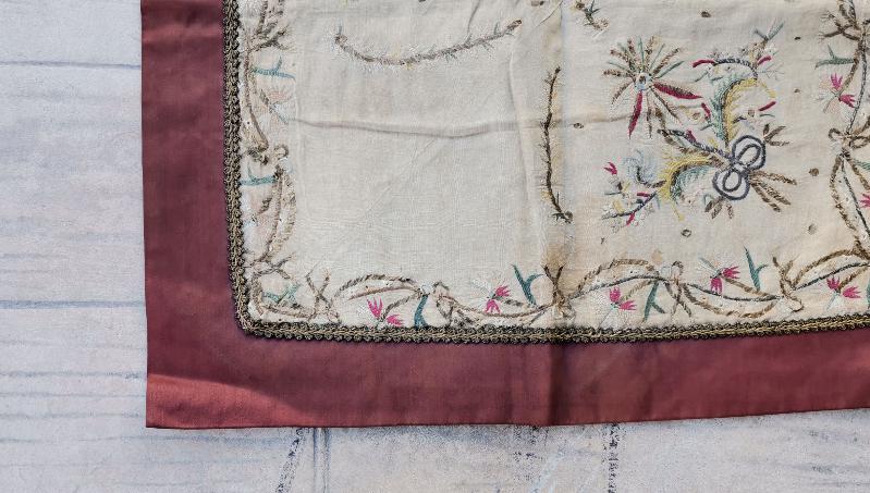 OSMANLI DÖNEMİ EL İŞLEME FARKLI FORMDA SEHPA ÖRTÜSÜ