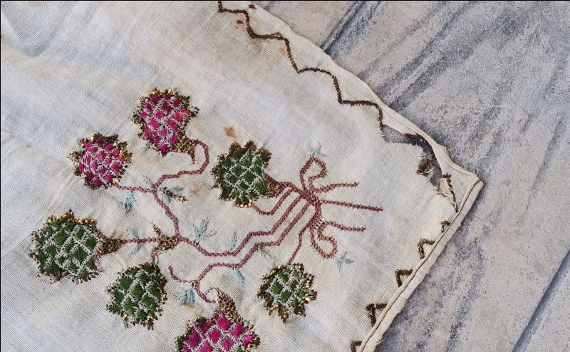 OSMANLI DÖNEMİ EL İŞLEME SEHPA ÖRTÜSÜ