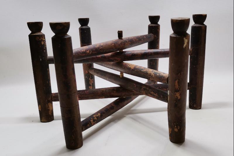 OSMANLI DÖNEMİ KÖK BOYALI AHŞAP SOFRA SİNİ ALTLIĞI