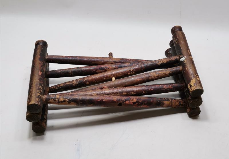 OSMANLI DÖNEMİ KÖK BOYALI AHŞAP SOFRA SİNİ ALTLIĞI