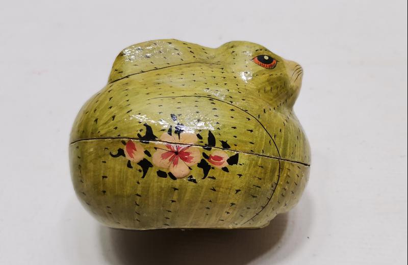 ÜZERİ EL BOYAMA TAVŞAN FORMLU PAPIER MACHE KUTU