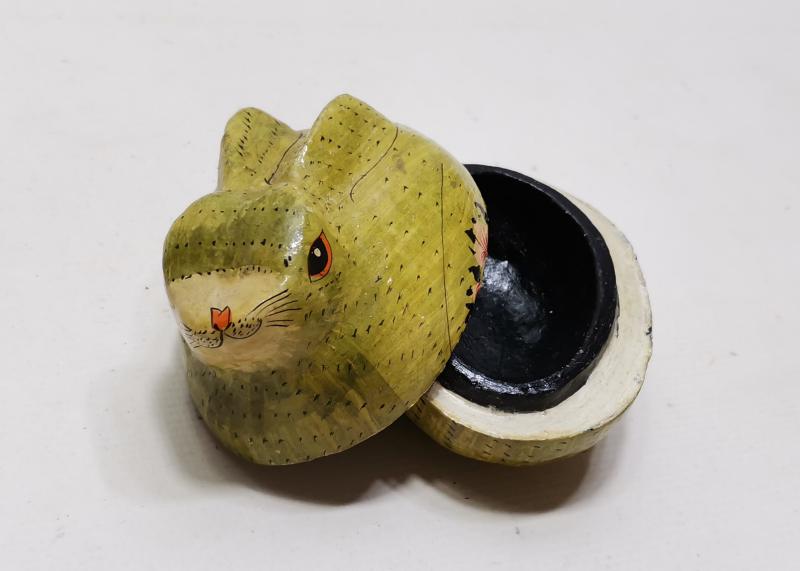 ÜZERİ EL BOYAMA TAVŞAN FORMLU PAPIER MACHE KUTU