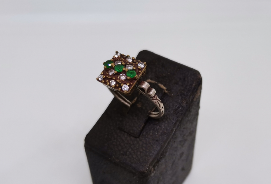 HÜRREM MODEL TAŞLI YÜZÜK