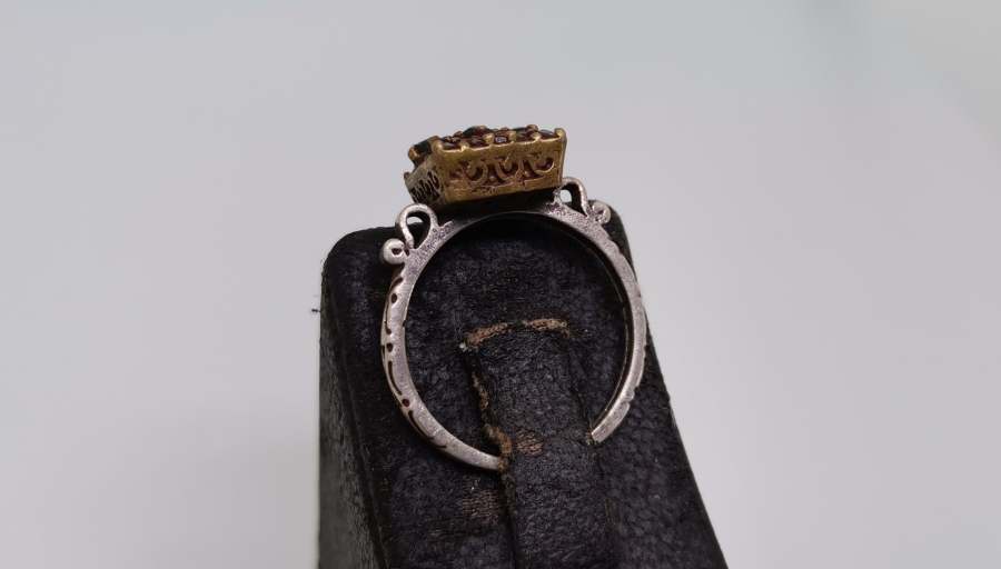 HÜRREM MODEL TAŞLI YÜZÜK