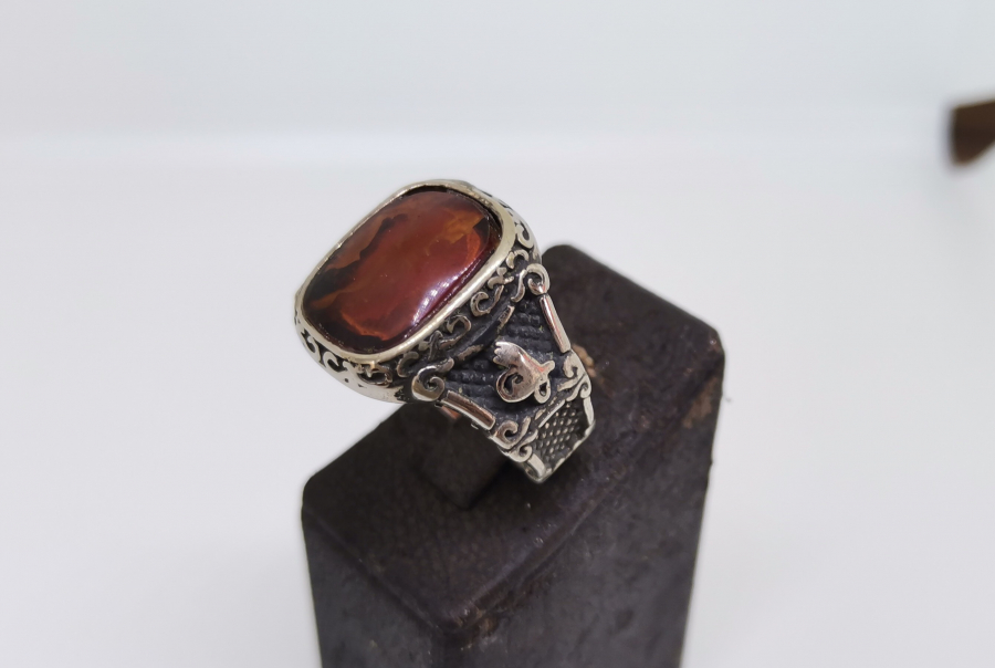 KEHRİBAR TAŞLI GÜMÜŞ YÜZÜK