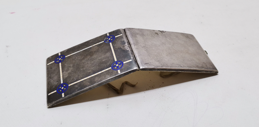 MİNE İŞÇİLİKLİ ANTİKA GÜMÜŞ SİGARA TABAKASI