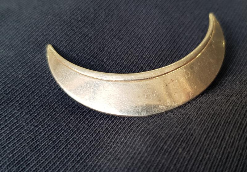 1. DÜNYA SAVAŞI DÖNEMİ ÇOK NADİR HİLAL FORMLU GÜMÜŞ OSMANLI SUBAY KALPAK KOKARTI