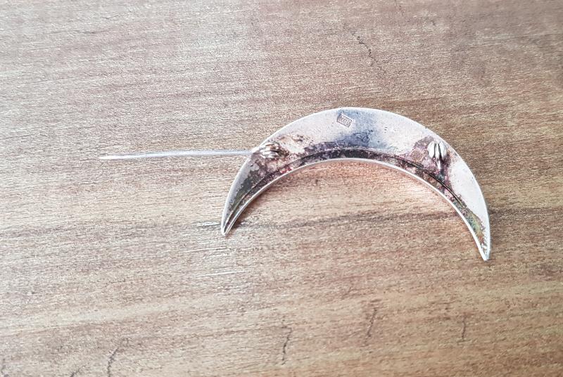 1. DÜNYA SAVAŞI DÖNEMİ ÇOK NADİR HİLAL FORMLU GÜMÜŞ OSMANLI SUBAY KALPAK KOKARTI