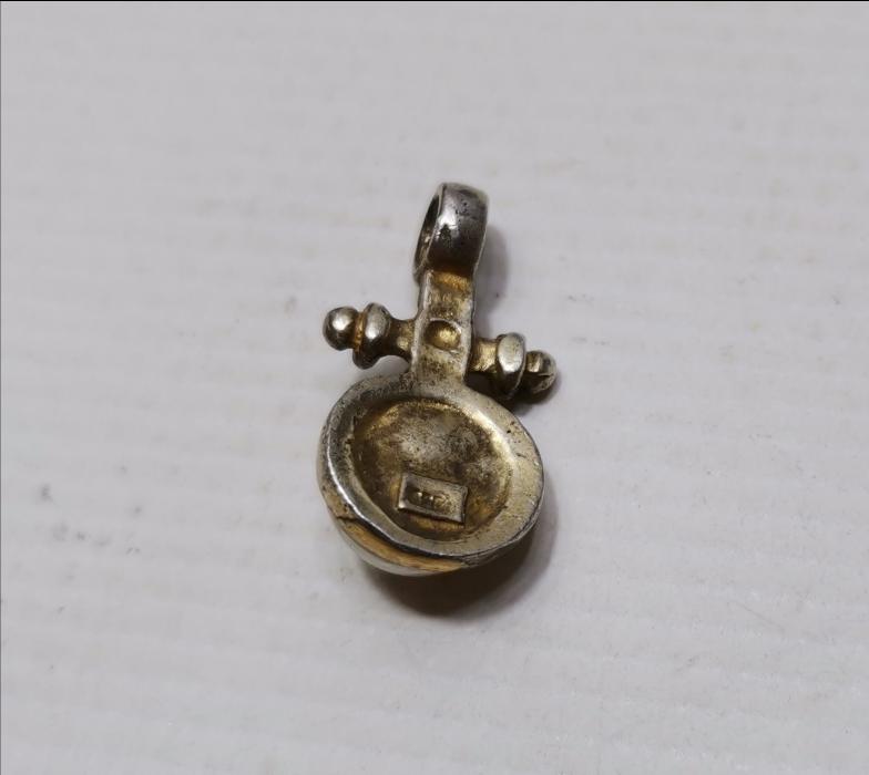 ANTİKA HAÇ FORMLU İNCİLİ GÜMÜŞ KOLYE UCU