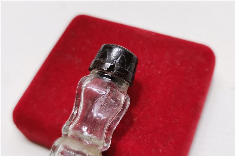 ANTİKA KOKU ŞİŞESİ