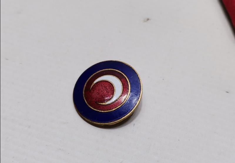 ANTİKA MİNELİ KIZILAY ROZETİ 