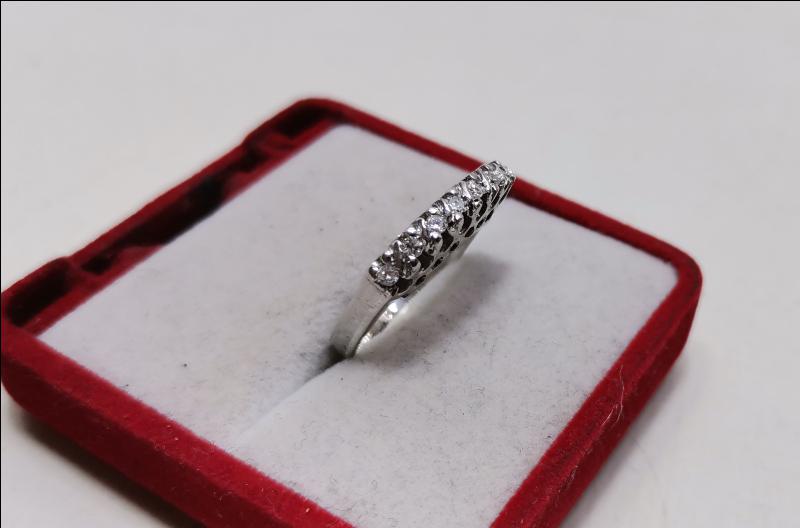 ANTİKA YEDİ TAŞ PIRLANTA YÜZÜK