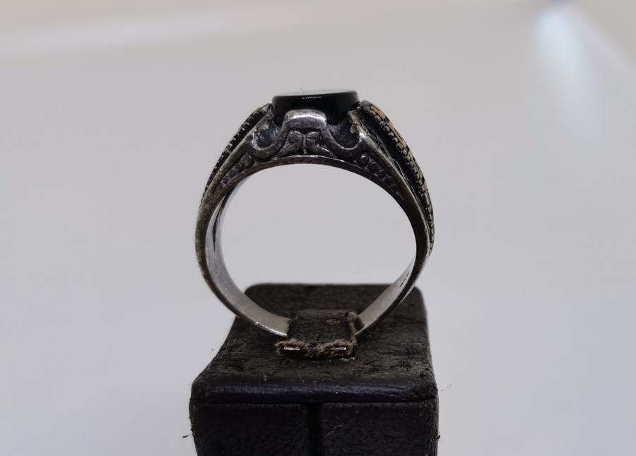 DOĞAL TAŞLI GÜMÜŞ ERKEK YÜZÜĞÜ