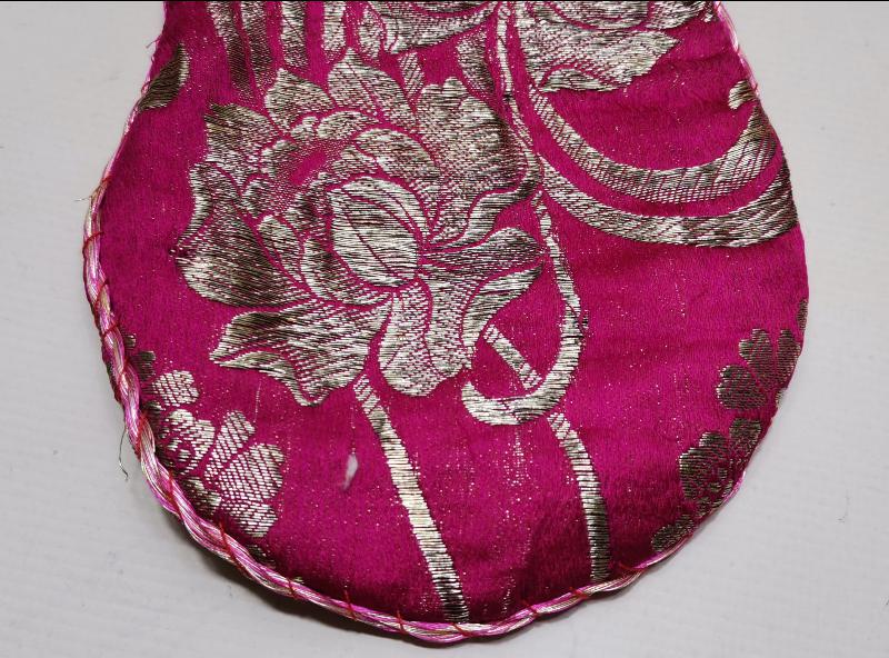 OSMANLI DÖNEMİ GÜMÜŞ SIRMA İŞLEMELİ KIRMIZI RENKLİ ELMASİYE KESE