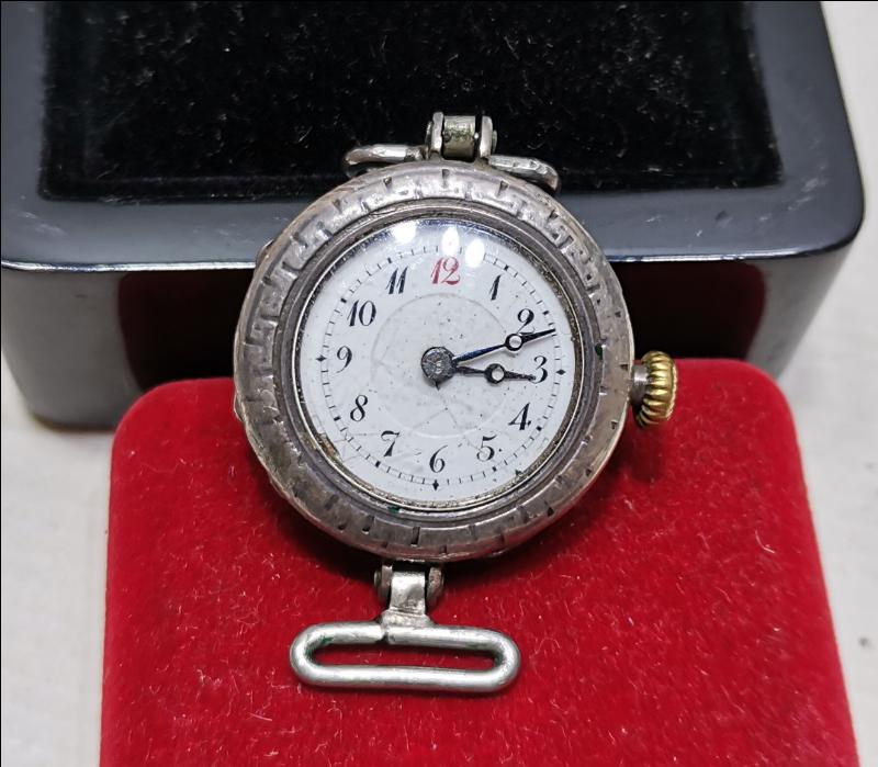 OSMANLI DÖNEMİ LEVANTEN İŞİ GÜMÜŞ BAYAN KOL SAATİ 