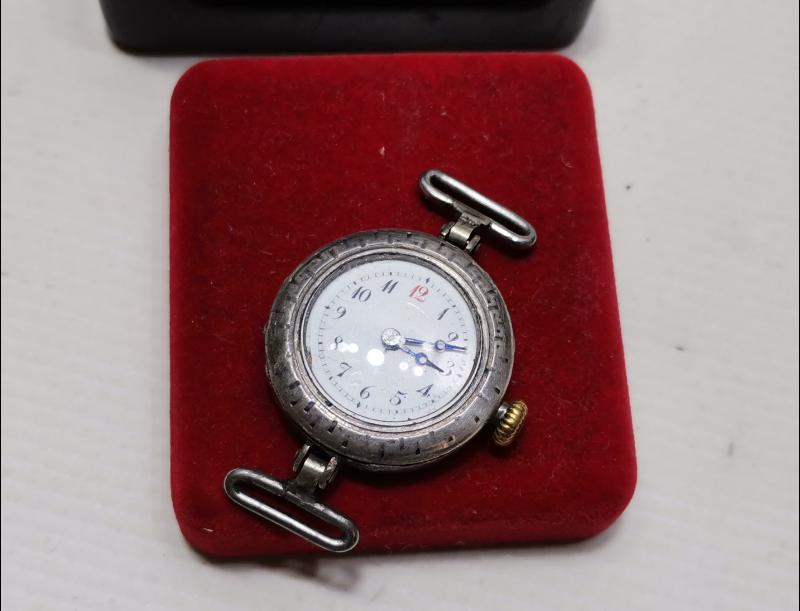 OSMANLI DÖNEMİ LEVANTEN İŞİ GÜMÜŞ BAYAN KOL SAATİ 