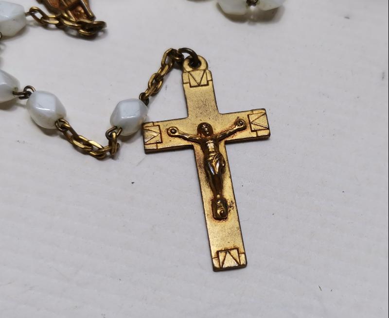 OSMANLI DÖNEMİ ORJİNAL DERİ KILIFINDA OPAL PAPAZ TESPİHİ