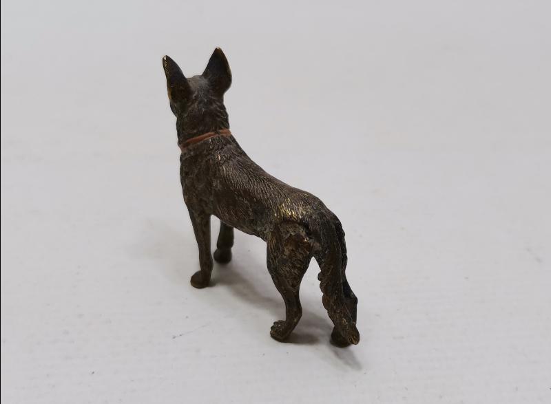 SANATÇI İŞİ ANTİKA KÖPEK BİBLOSU